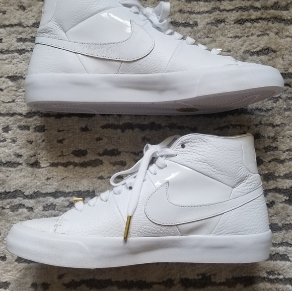 nike blazer mid triple white